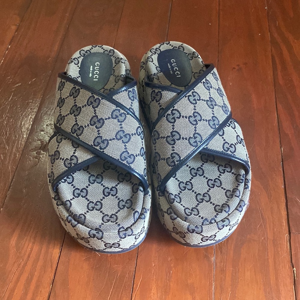 Gucci sandals